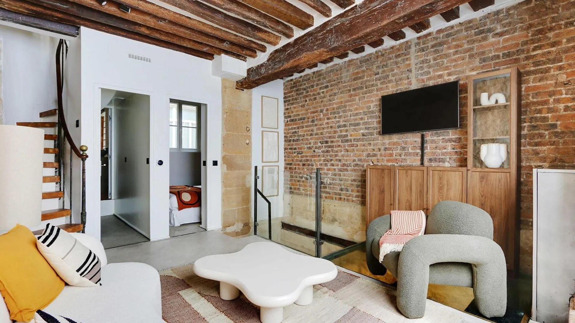 Refinement & Parisian Charm - Marais Lägenhet Paris